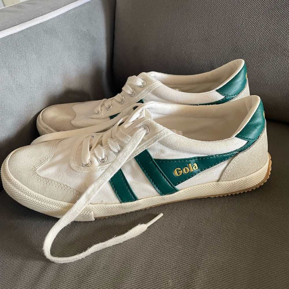 Gold classics badminton plimsoll sneakers